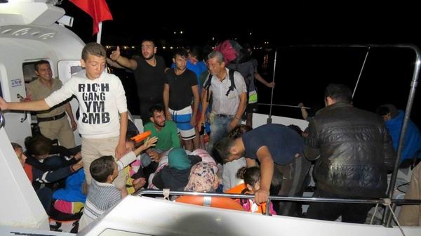 Ayvacık’ta 29 kaçak göçmen yakalandı