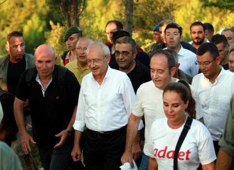 Kılıçdaroğlu, 57. Alay yolundan Conkbayırı’na yürüdü