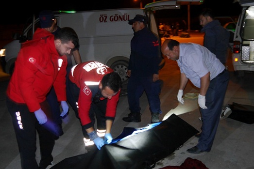 Kaçak göçmenleri taşıyan tekne battı: 7 ölü