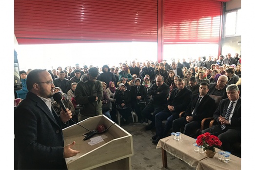 AK Partili Turan: "Bu ülke anayasasına bu milletin karar verdiği referandumuna gayrimeşru demek bir siyasi saygısızlıktır"