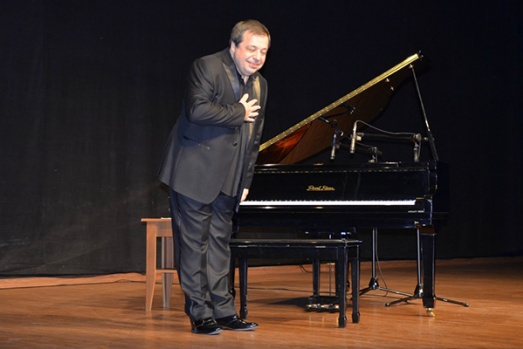 Ukraynalı Botvinov piyano resitali sundu