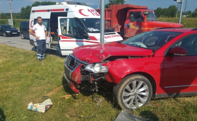 Akyazı’da trafik kazası: 3’ü çocuk toplam 4 yaralı