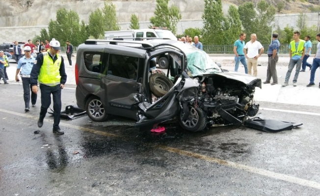 Gümüşhane’de trafik kazası: 1 ölü, 4 yaralı