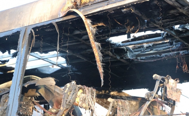 Sakarya’da yolcu otobüsü alev alev yandı