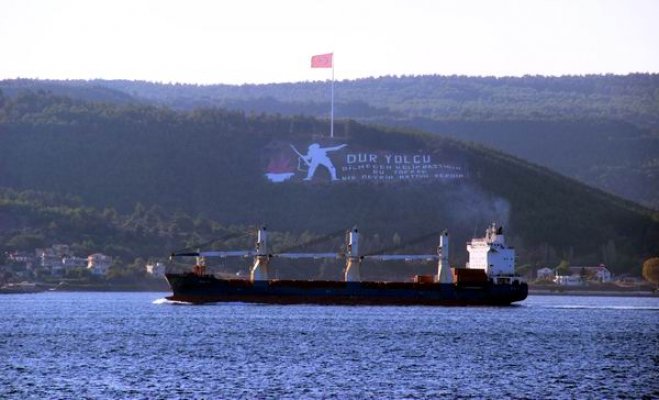 Çanakkale Boğazı'ndan bir yılda 44 bin gemi geçti