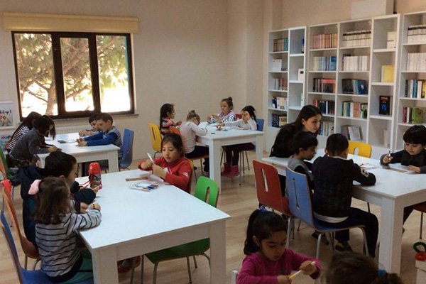 Çocuk Kültür Evi çocuklara zengin bir kütüphane ortamı sunuyor…