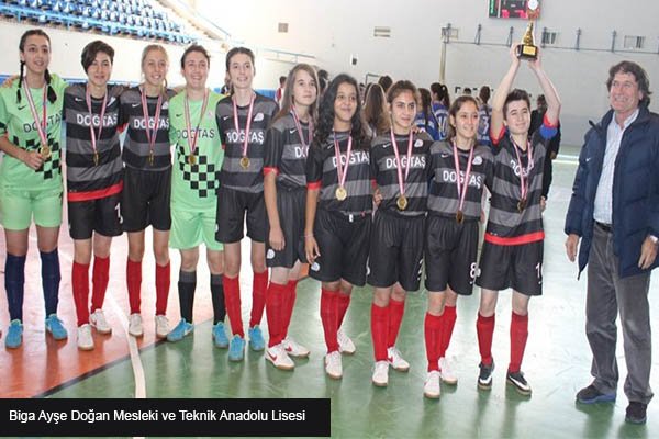 Kızlar Futsal’da şampiyonluk Biga’da