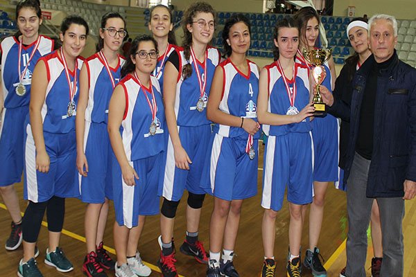 Ayvacık Anadolu Lisesi Şampiyon