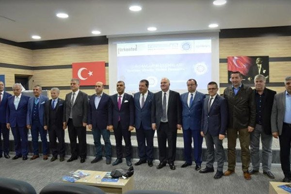 Biga'da 'Yerelden Ulusala Türkiye Ekonomisi' konferansı