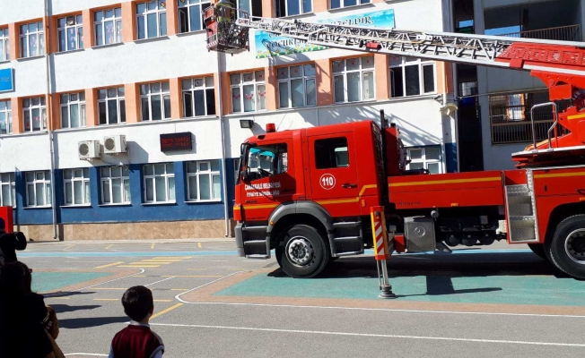 Çocuklara yangın güvenliği eğitimi