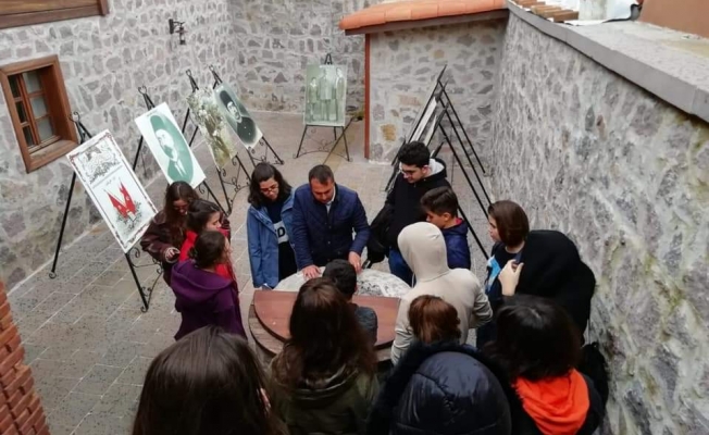Öğrenciler Mehmet Akif Ersoy Evi'ni inceledi