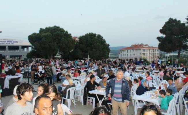 Kepez Mehmet Akif Ersoy Ortaokulu’nda iftar