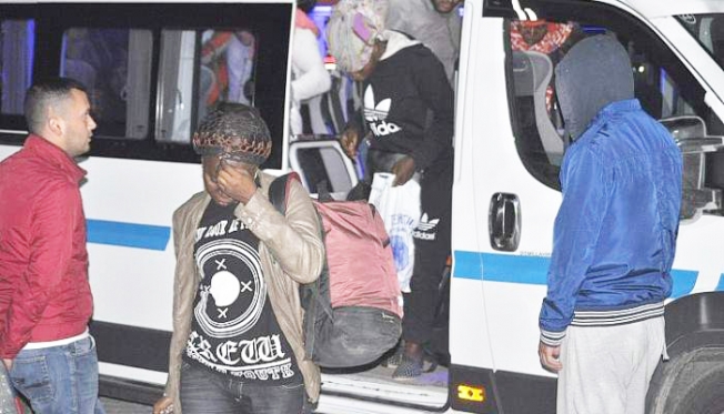 Minibüste 37 kaçak göçmen yakalandı