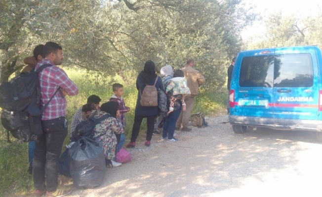  Ay­va­cık'­ta ka­çak göç­men ope­ras­yo­nu 