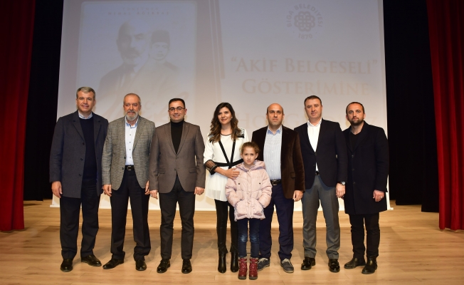 Biga’da Mehmet Akif Ersoy, ‘Akif’ belgeseliyle anıldı.