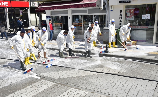 Biga sokakları dezenfekte edildi
