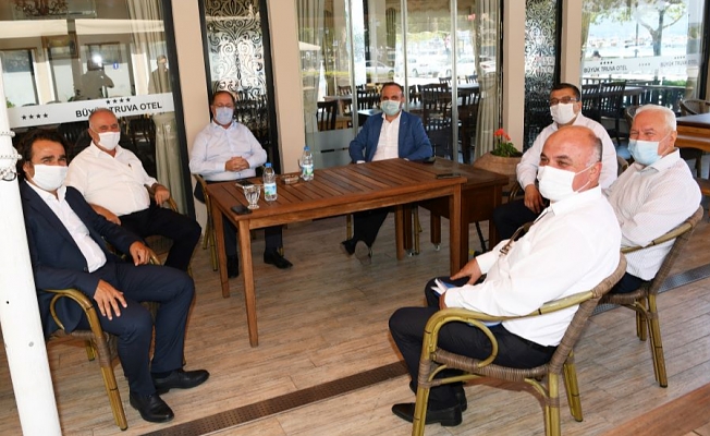Turan, CHP'li Belediye Başkanlarıyla buluştu