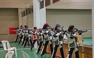 Havalı silahlar 2. grup yarışları Mersin’de başladı